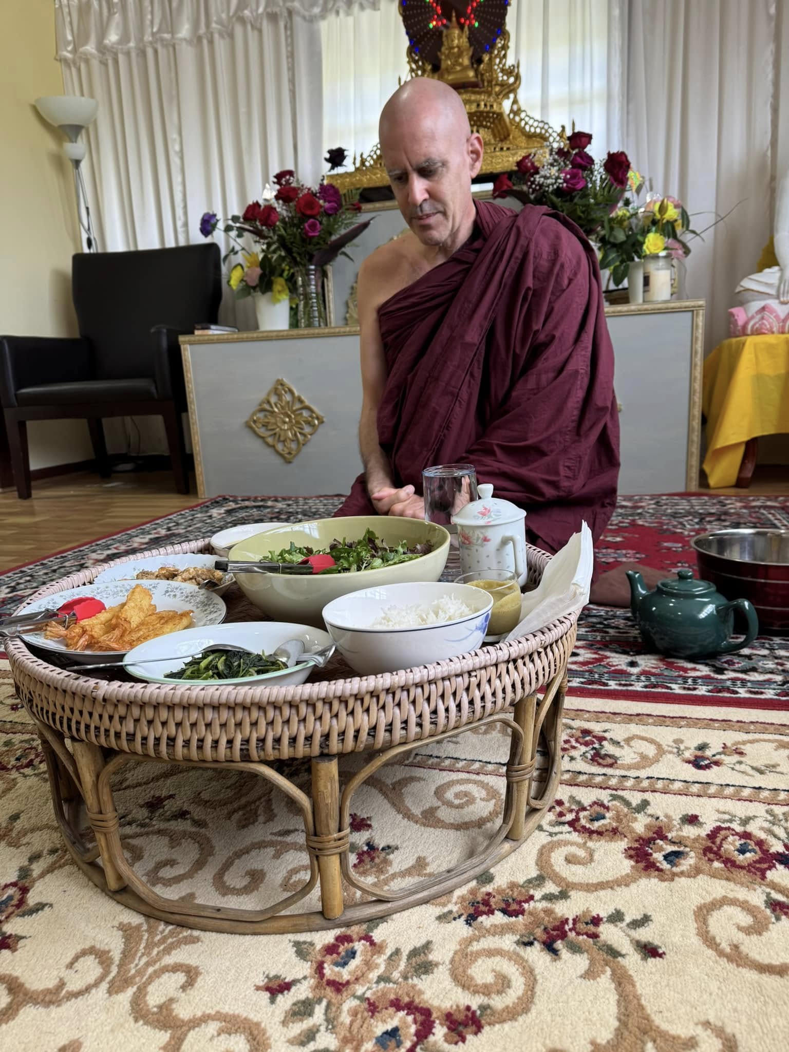 Bhante getting food